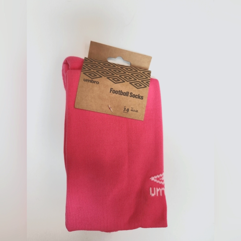 Umbro‎ soccer socks 8-10 adults NWT pink